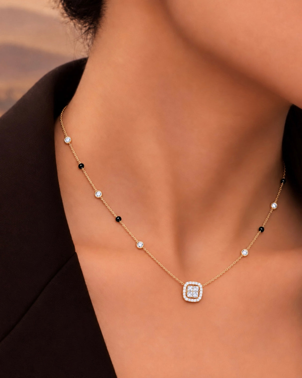 Navya Pendant Necklace